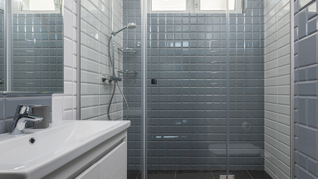 glass shower screens