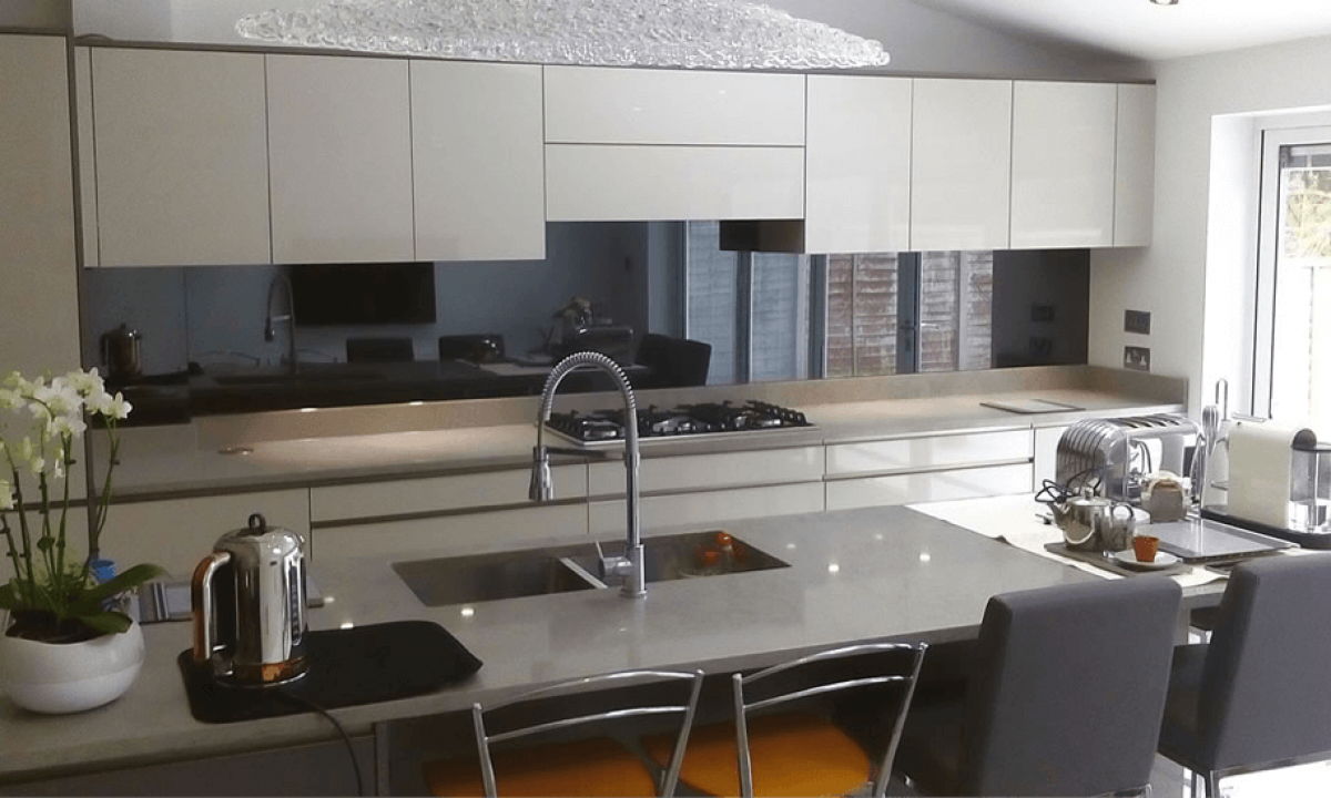 The Mirror Splashback 6 Powerful Unique Benefits Economy Glass The Mirror Splashback 6 Powerful, Dark Grey Mirror Splashback